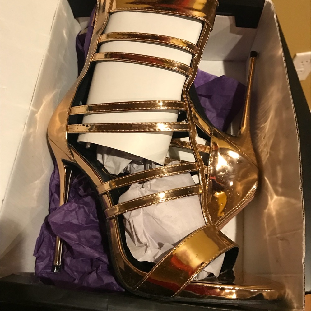 Brand new metallic gold strappy sandal